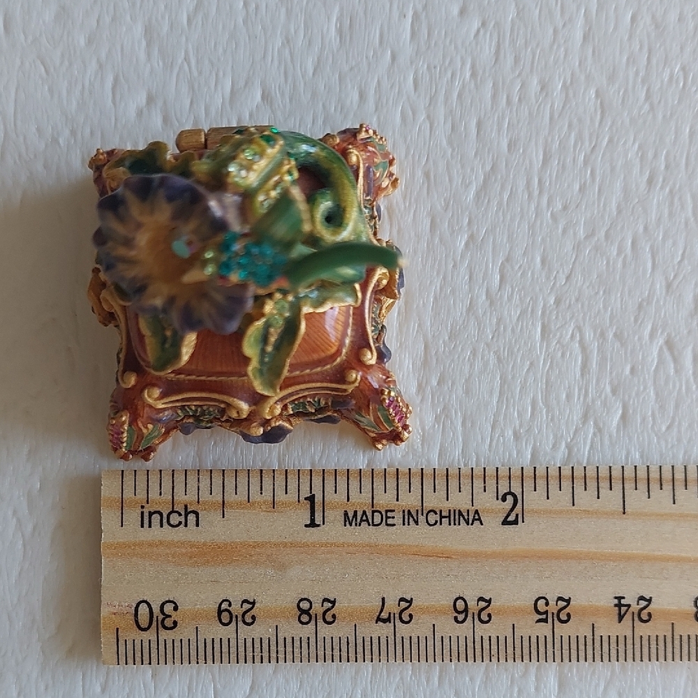 Decorative Trinket Box with Hummingbird and Flower - Picture 9 of 10